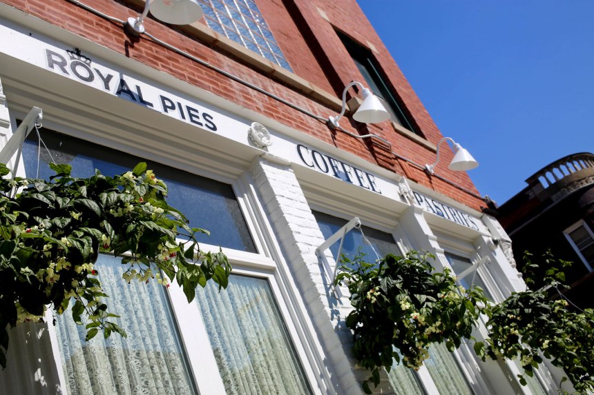 A Guide to Pilsen in Chicago / for the love of nike