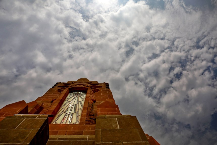 Solar Eclipse 2017 Kansas City / for the love of nike