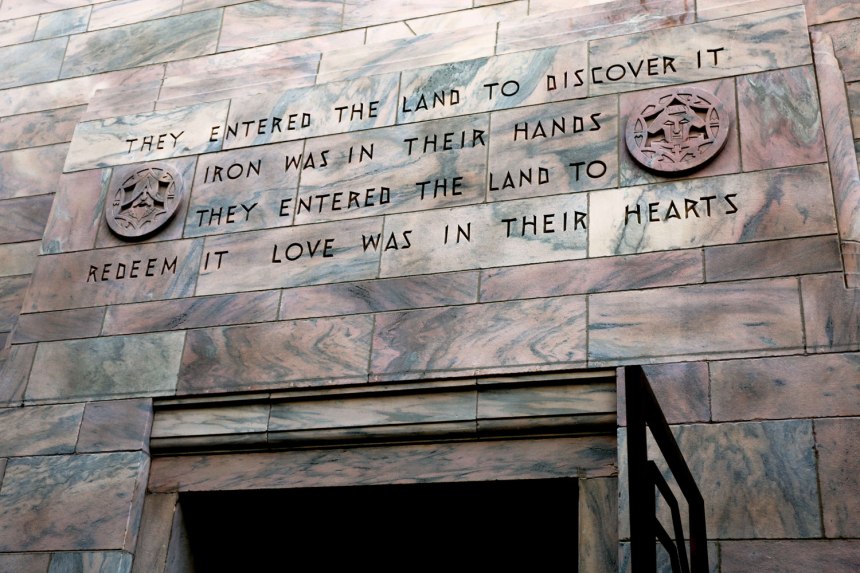 Exploring Omaha, Nebraska / for the love of nike