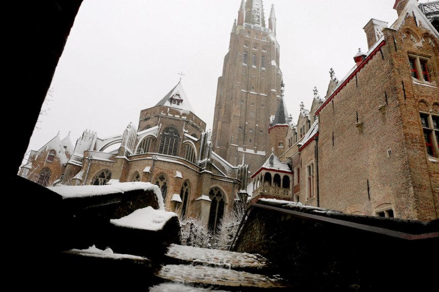Christmas in Brugge, Belgium / for the love of nike