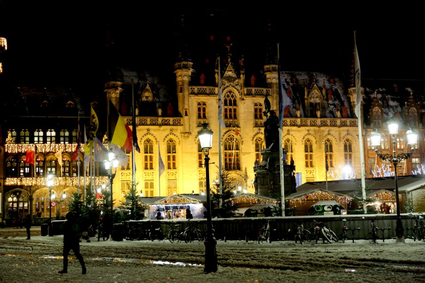 Christmas in Brugge, Belgium / for the love of nike