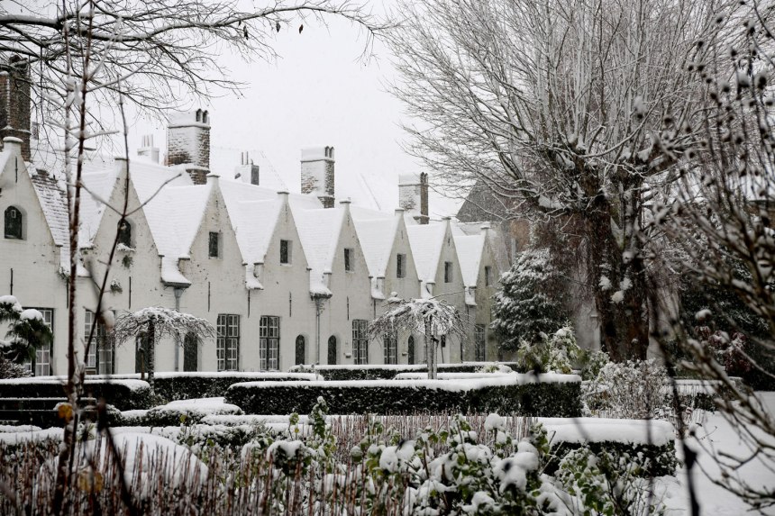 Christmas in Brugge, Belgium / for the love of nike