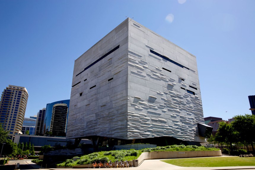 Exploring Dallas / for the love of nike