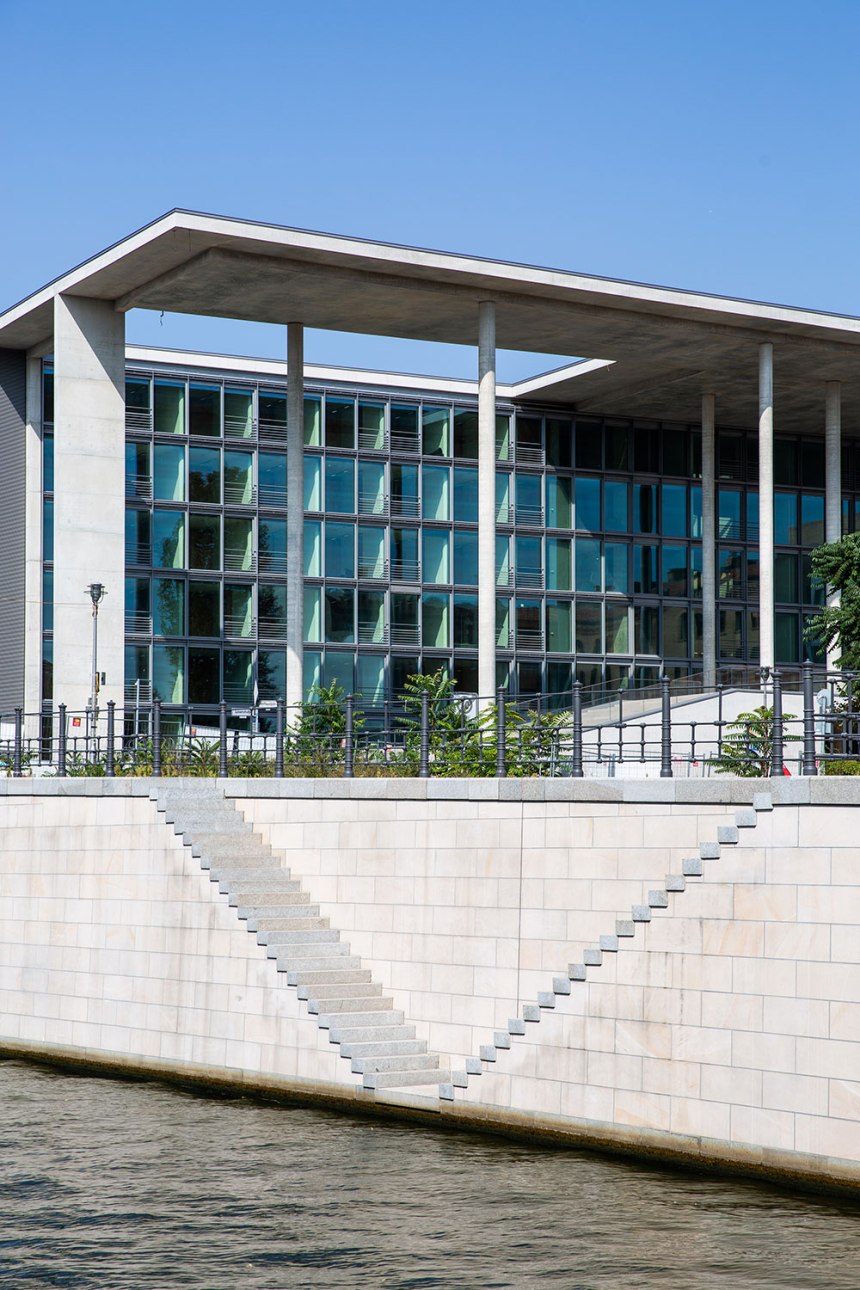 Art is Alive and Weird in Berlin / for the love of nike