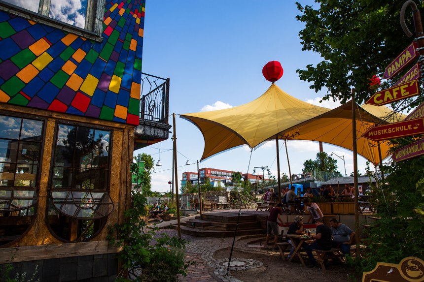 Art is Alive and Weird in Berlin / for the love of nike