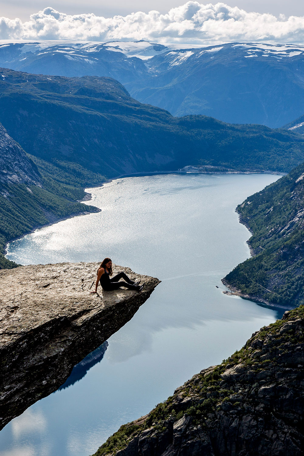 Hiking Trolltunga / for the love of nike