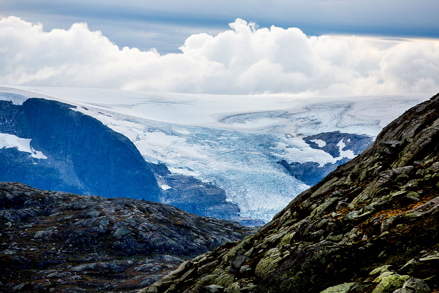 Hiking Trolltunga / for the love of nike