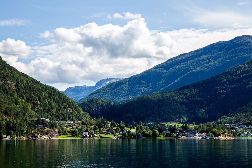 Hiking Trolltunga / for the love of nike