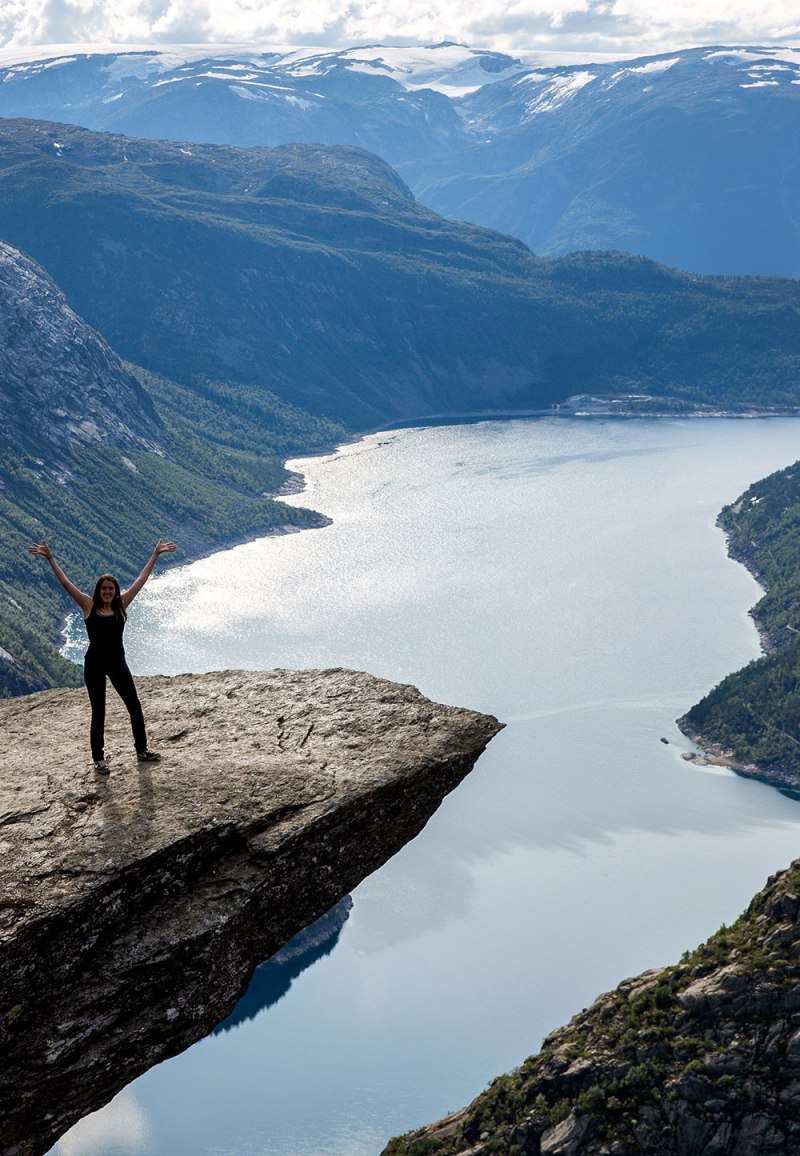 Hiking Trolltunga / for the love of nike