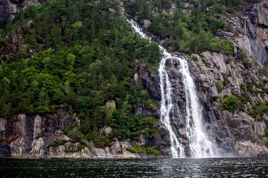 Stavanger Jet Boat / for the love of nike
