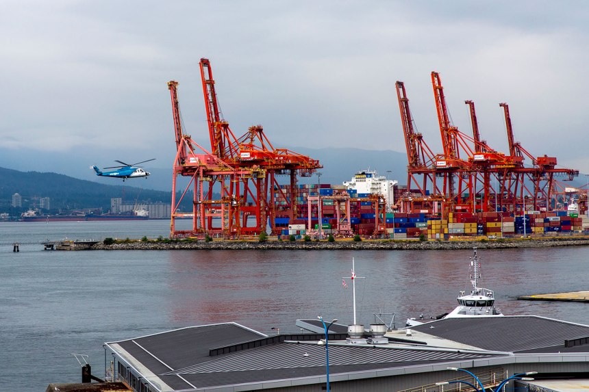 Exploring Vancouver / for the love of nike / Jennifer Martinez Conway