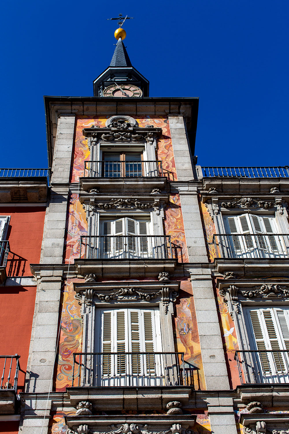 Exploring Madrid, Spain / for the love of nike / Jennifer Martinez Conway