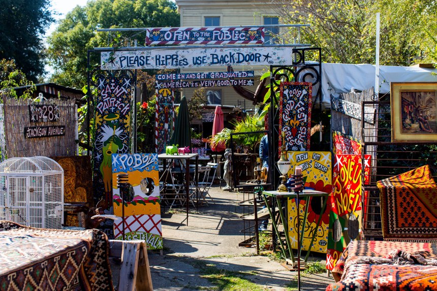 Merry Christmas from New Orleans / for the love of nike / Jennifer Martinez Conway