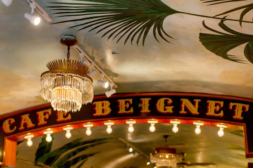 Merry Christmas from New Orleans / for the love of nike / Jennifer Martinez Conway