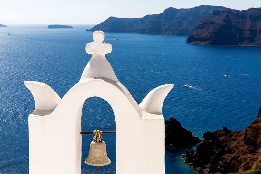 Exploring Oia, Santorini / for the love of nike