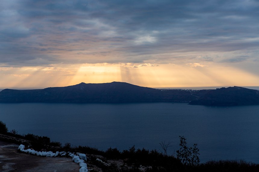 Exploring Imerovigli, Santorini / for the love of nike