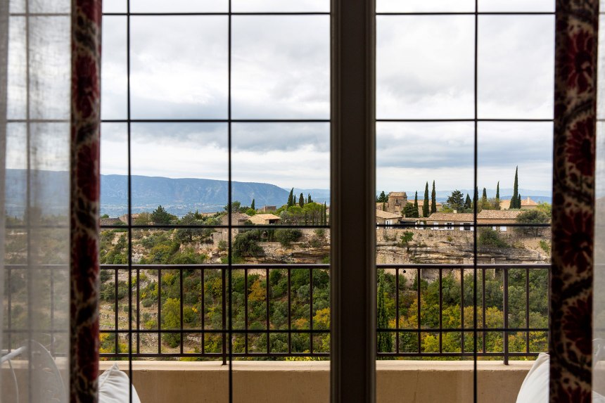 Gordes, Provence-Alpes-Côte d'Azur / for the love of nike / photo by Jennifer Martinez Conway