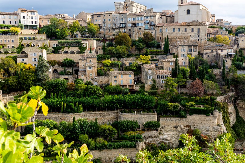 Gordes, Provence-Alpes-Côte d'Azur / for the love of nike / photo by Jennifer Martinez Conway
