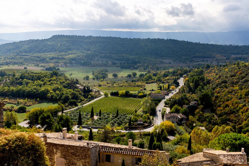 Gordes, Provence-Alpes-Côte d'Azur / for the love of nike / photo by Jennifer Martinez Conway