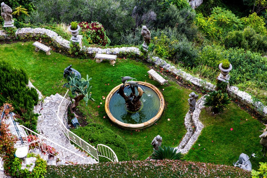 Exploring Èze, France / for the love of nike / Jennifer Martinez Conway