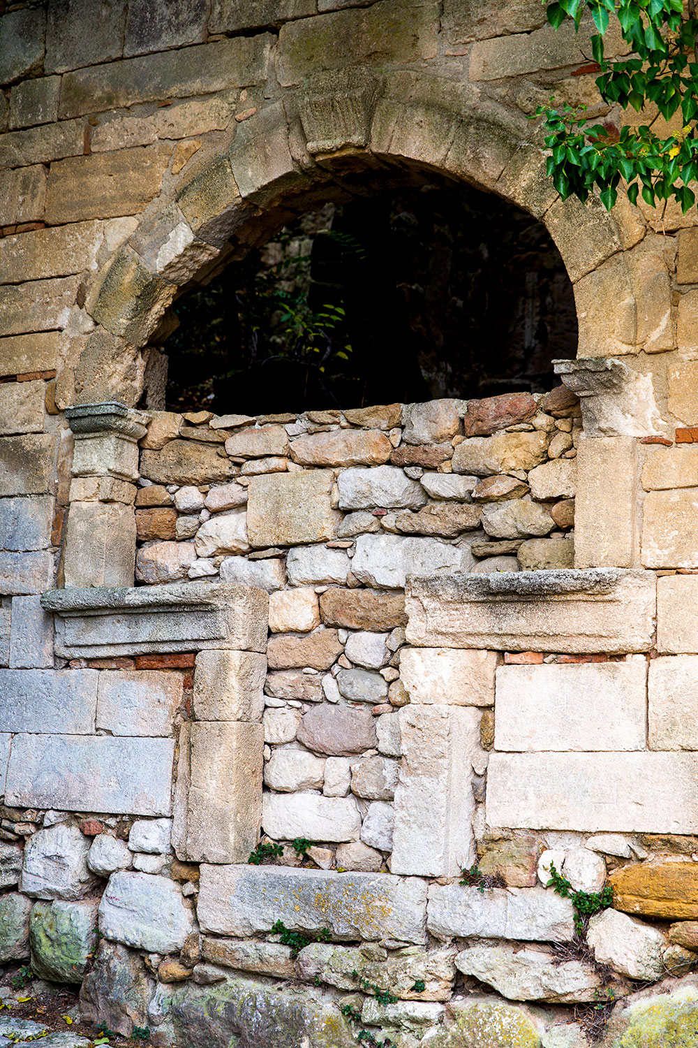 Exploring Oppède, Alpes-Côte d'Azur / for the love of nike