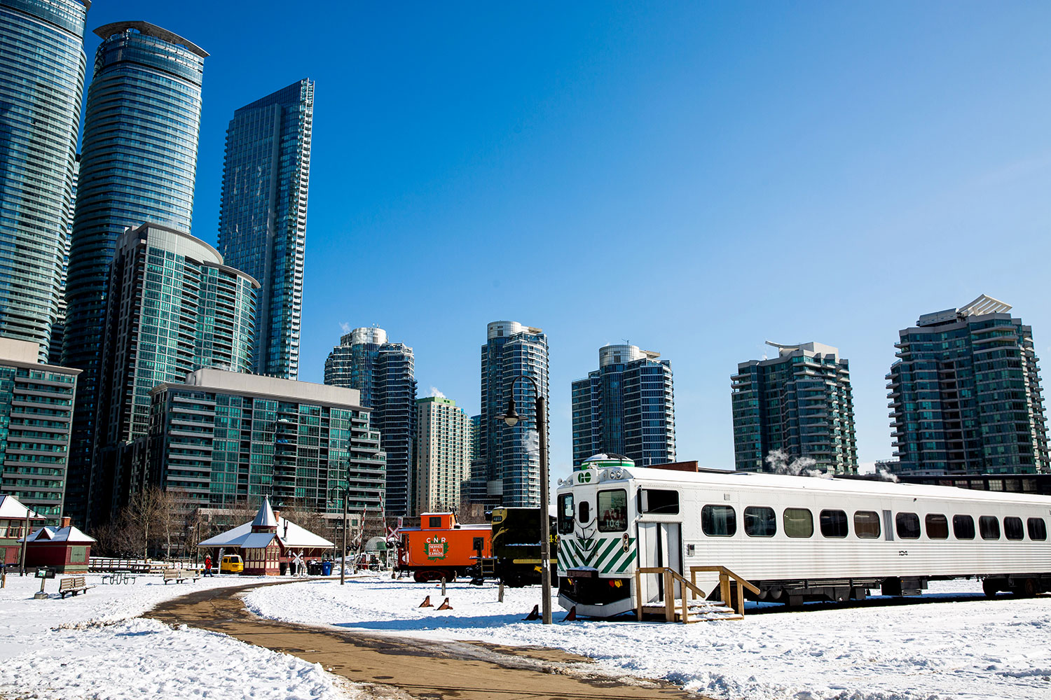 Exploring Toronto, Canada / for the love of nike