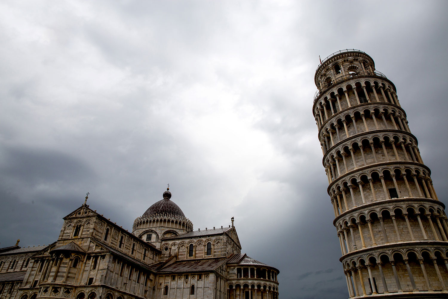 for the love of nike goes to Pisa