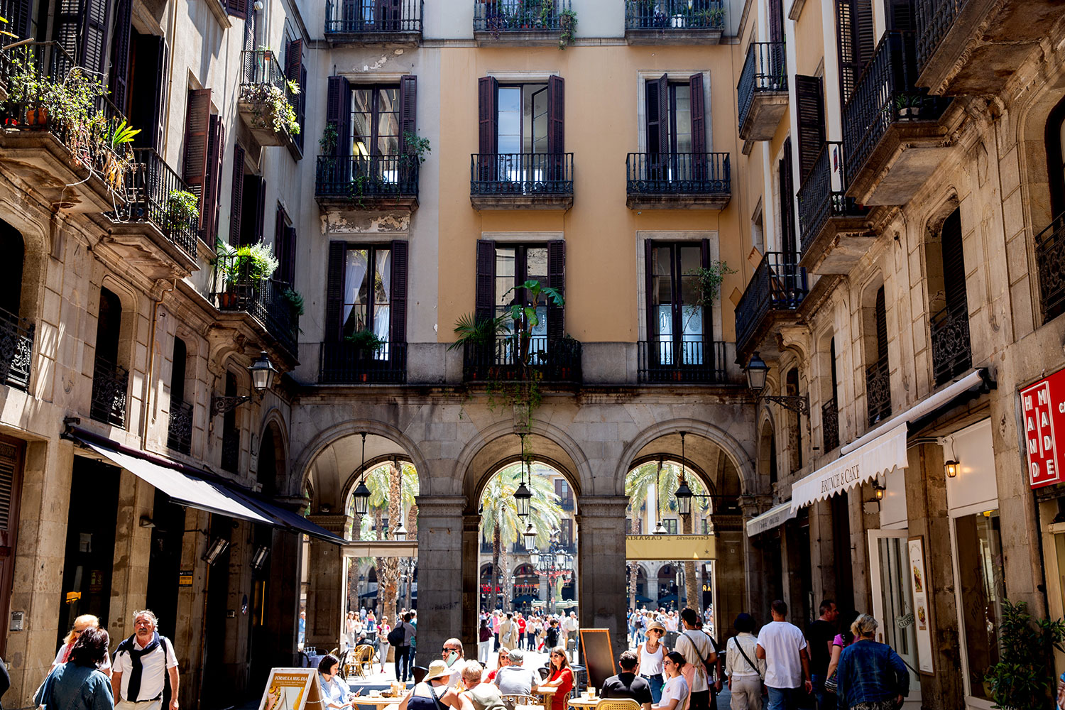 exploring Barcelona , Spain / for the love of nike