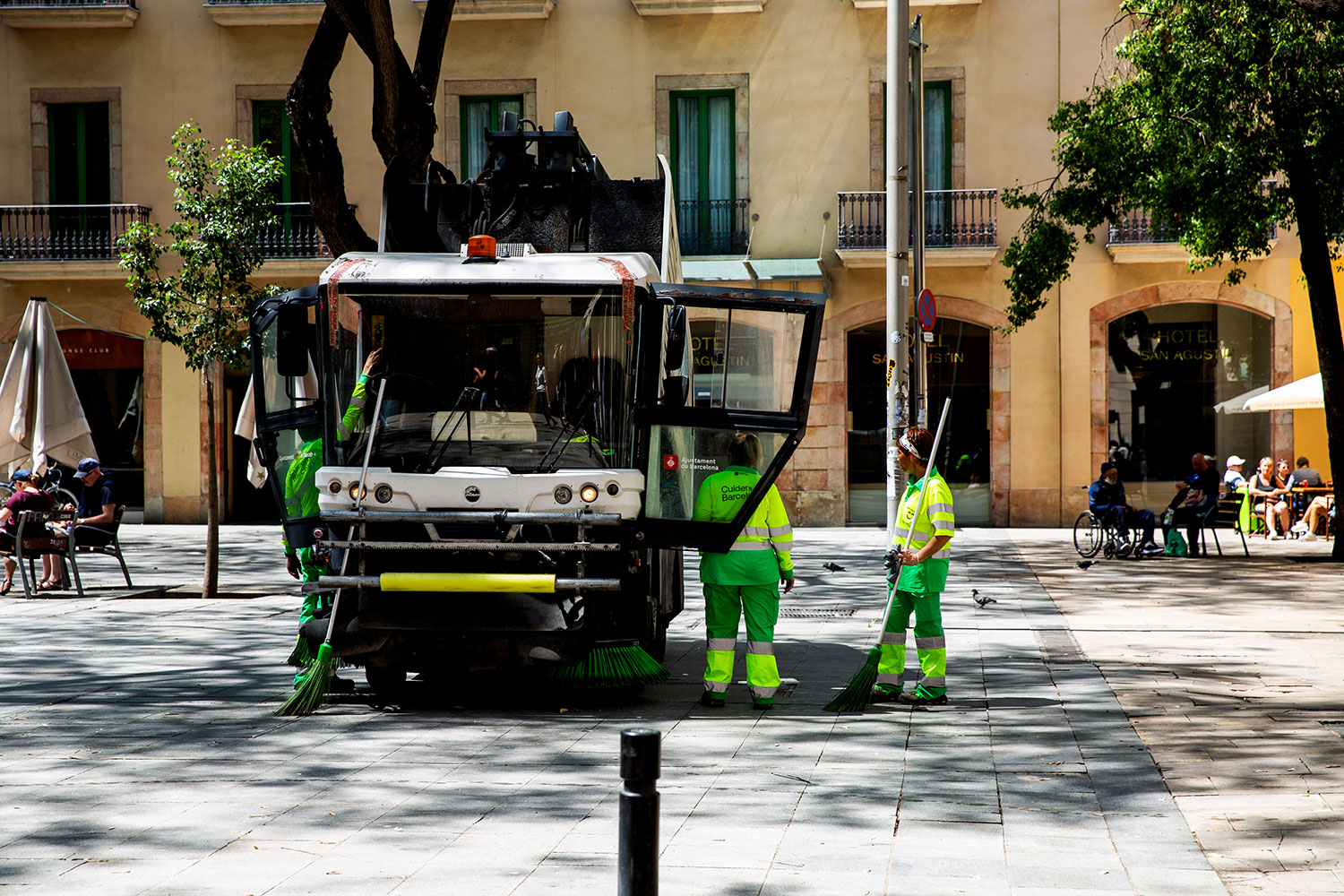 exploring Barcelona , Spain / for the love of nike