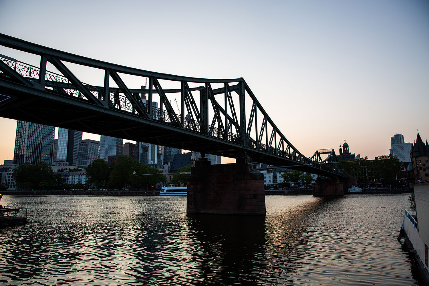 exploring Frankfurt, Germany / for the love of nike